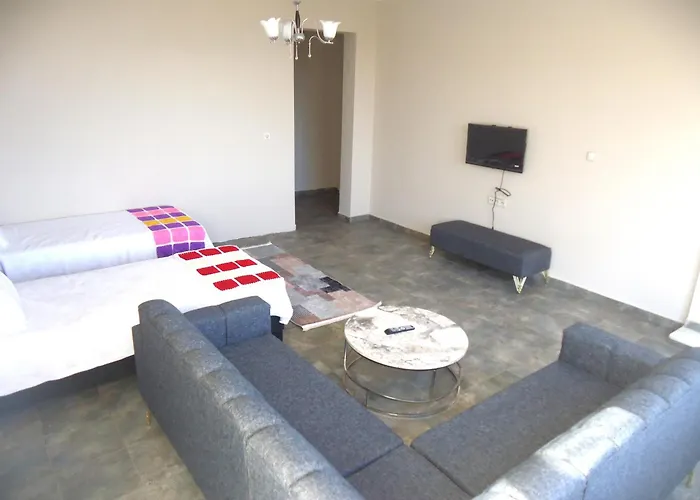 ホームステイ Hayat カシュ